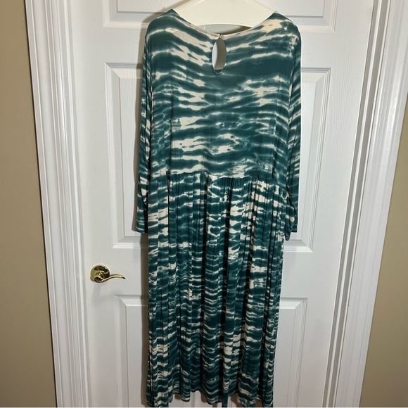 Terra & Sky Teal and White Long Sleeve Dress - Picture 5 of 8
